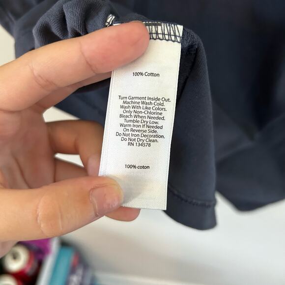 Vineyard Vines Boys short sleeve Americana Usa Flag Patriotic Whale T shirt 18 - Picture 7 of 7